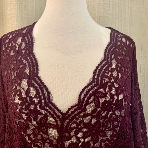 Lane Bryant 22/24 Sheer Floral Lace Blouse Tunic Gorgeous Detailed Design - Picture 2 of 11